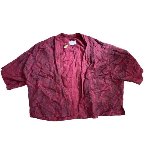 American Eagle Burgundy - Picture 1 of 3
